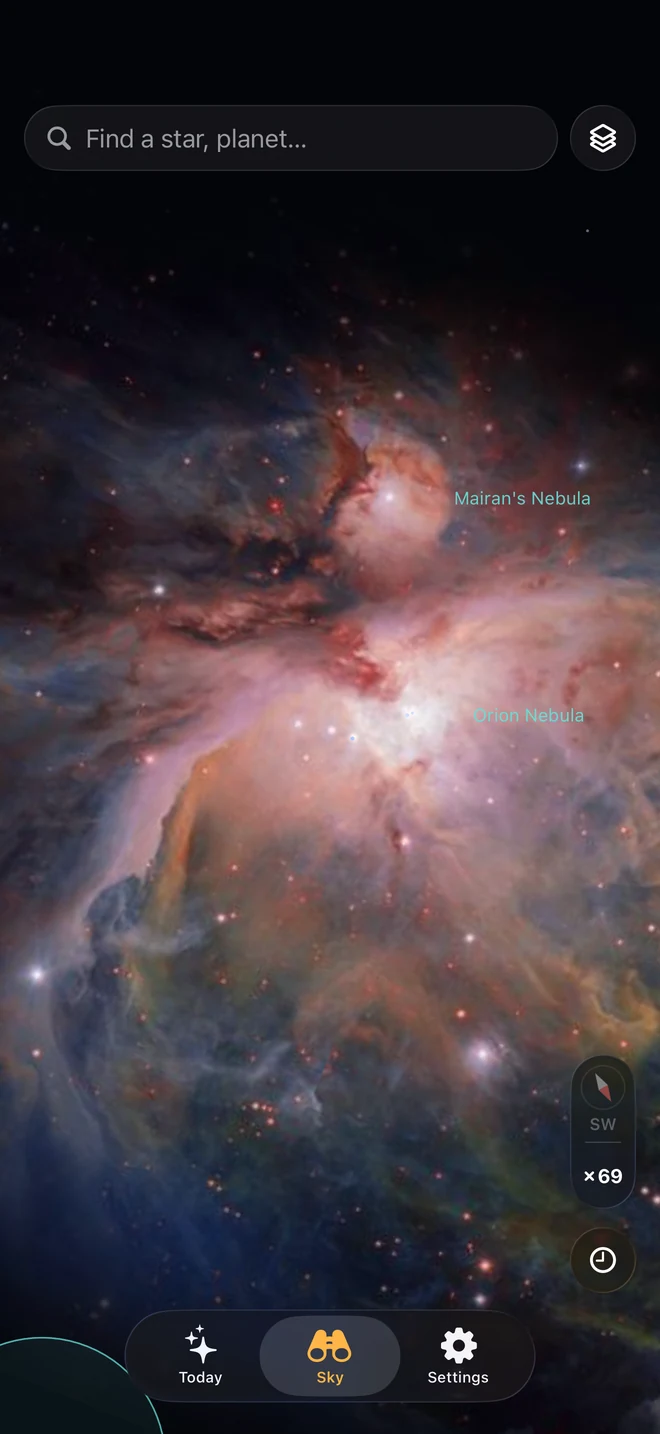 Zoomed in on Orion at ×69: the Orion Nebula and Mairan’s Nebula as a real colour photograph, with their names on the sky